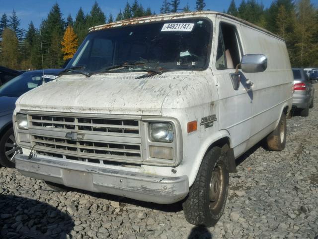 1GCEG25K0K7144701 - 1989 CHEVROLET G20 WHITE photo 2