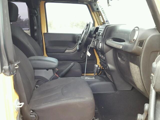 1C4AJWAG0DL626653 - 2013 JEEP WRANGLER S CREAM photo 5