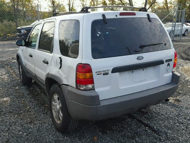 1FMYU04131KC22561 - 2001 FORD ESCAPE XLT WHITE photo 3