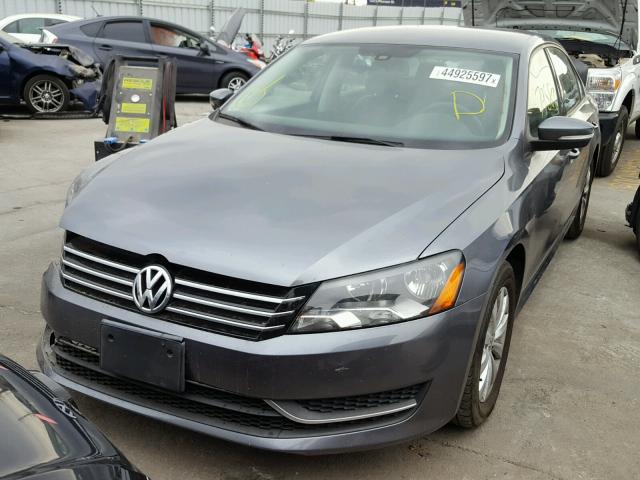 1VWAP7A32DC139808 - 2013 VOLKSWAGEN PASSAT S SILVER photo 2