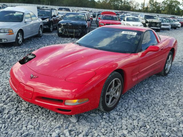 1G1YY22G525119288 - 2002 CHEVROLET CORVETTE RED photo 2