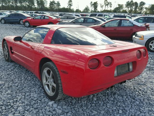 1G1YY22G525119288 - 2002 CHEVROLET CORVETTE RED photo 3