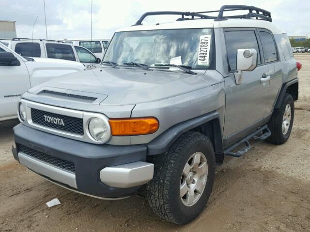 JTEBU11F39K058820 - 2009 TOYOTA FJ CRUISER SILVER photo 2