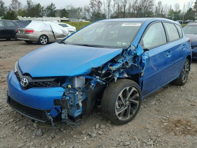 JTNKARJE6HJ552687 - 2017 TOYOTA COROLLA IM BLUE photo 2