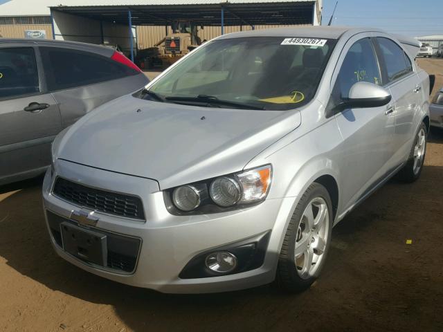 1G1JE5SB4D4106637 - 2013 CHEVROLET SONIC SILVER photo 2