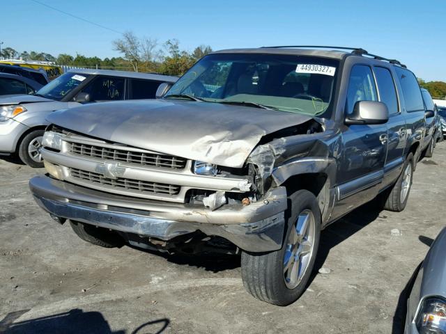 3GNEC16TXYG117295 - 2000 CHEVROLET SUBURBAN TAN photo 2