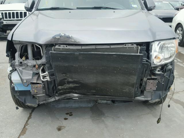 1FMCU0EG0CKC17138 - 2012 FORD ESCAPE SILVER photo 9