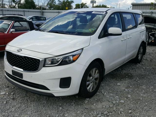 KNDMA5C17G6139386 - 2016 KIA SEDONA L WHITE photo 2