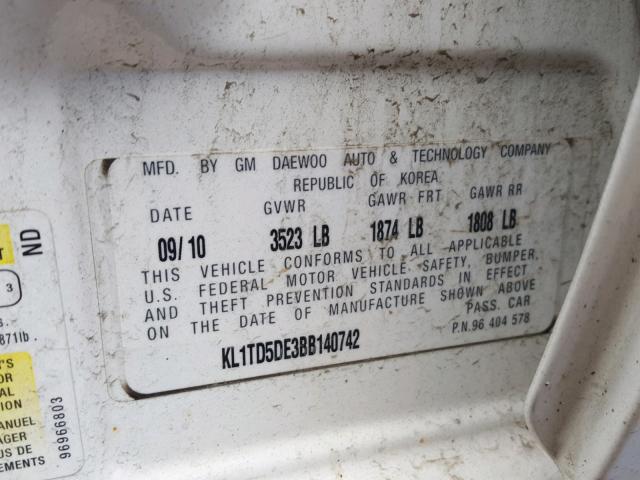 KL1TD5DE3BB140742 - 2011 CHEVROLET AVEO LS WHITE photo 10