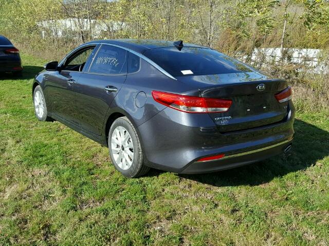 5XXGU4L35JG206561 - 2018 KIA OPTIMA GRAY photo 3