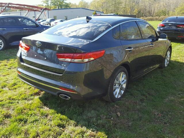 5XXGU4L35JG206561 - 2018 KIA OPTIMA GRAY photo 4