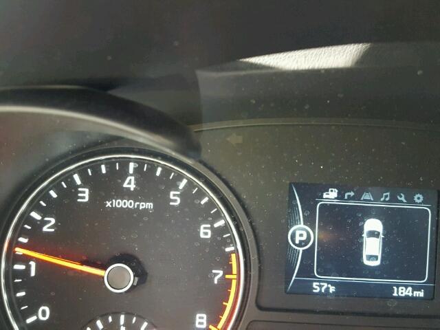 5XXGU4L35JG206561 - 2018 KIA OPTIMA GRAY photo 8