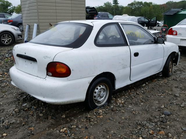 KMHVD14N6TU175903 - 1996 HYUNDAI ACCENT BAS WHITE photo 4