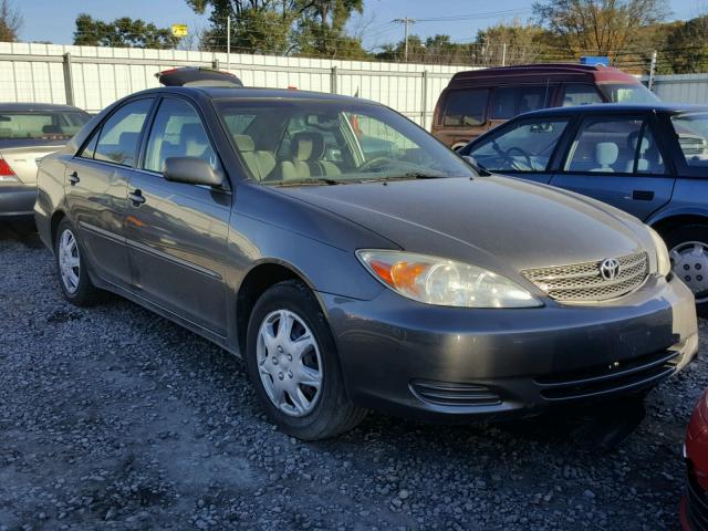 4T1BE32K52U598085 - 2002 TOYOTA CAMRY LE GRAY photo 1