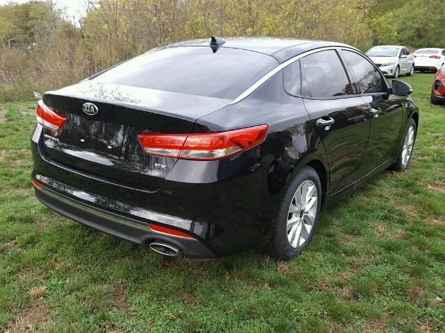 5XXGU4L36JG196820 - 2018 KIA OPTIMA BLACK photo 4