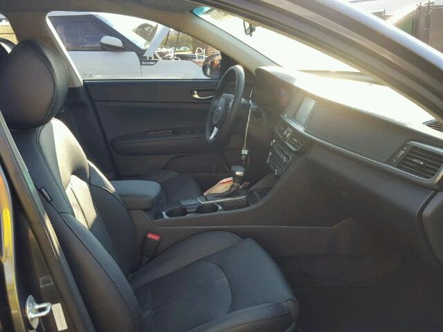 5XXGU4L36JG200381 - 2018 KIA OPTIMA GRAY photo 5