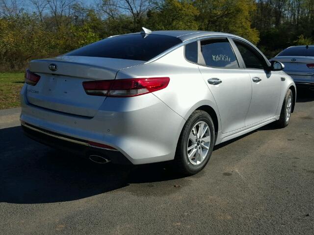 5XXGU4L31JG201048 - 2018 KIA OPTIMA SILVER photo 4