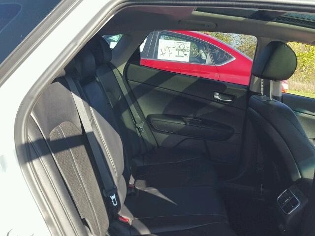 5XXGU4L31JG201048 - 2018 KIA OPTIMA SILVER photo 6