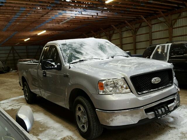 1FTRF12W06NA63298 - 2006 FORD F150 SILVER photo 1