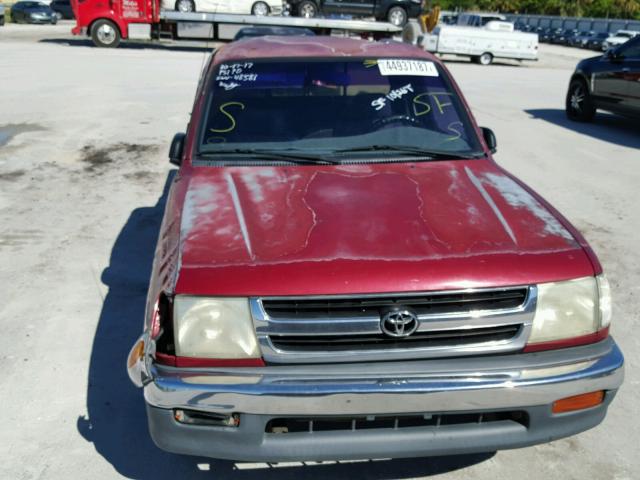 4TAVL52N8WZ130319 - 1998 TOYOTA TACOMA RED photo 9