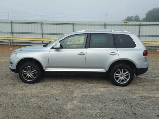 WVGBE77L38D025347 - 2008 VOLKSWAGEN TOUAREG 2 SILVER photo 10