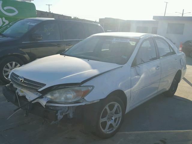 4T1BE32K72U043901 - 2002 TOYOTA CAMRY WHITE photo 2