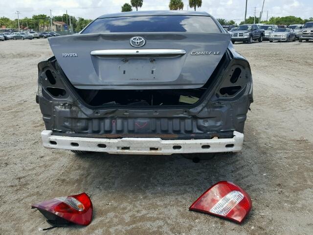 4T1BE32KX3U771066 - 2003 TOYOTA CAMRY LE GRAY photo 9