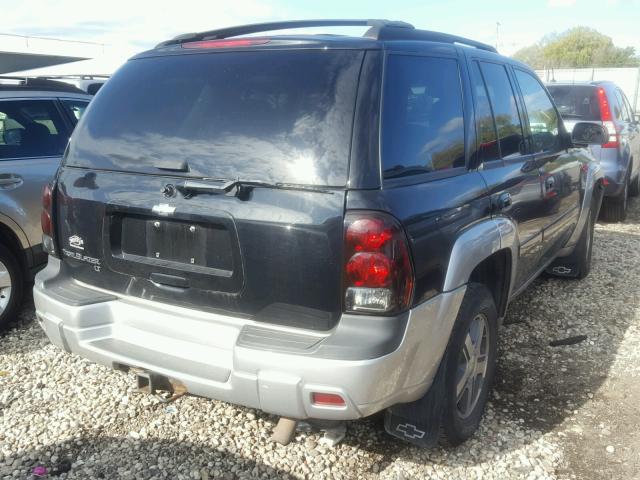 1GNDT13S552325855 - 2005 CHEVROLET TRAILBLAZE BLACK photo 4