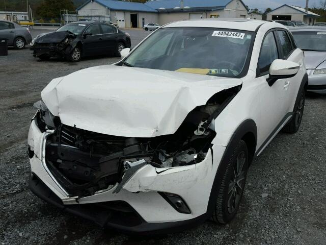 JM1DKBD73G0120755 - 2016 MAZDA CX-3 WHITE photo 2