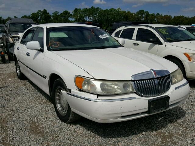 1LNHM81W4YY932977 - 2000 LINCOLN TOWN CAR E WHITE photo 1