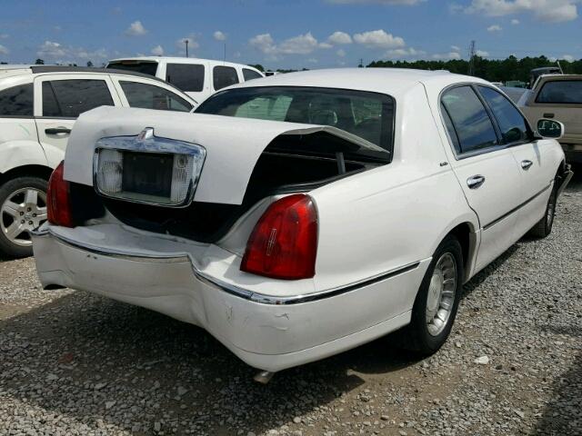 1LNHM81W4YY932977 - 2000 LINCOLN TOWN CAR E WHITE photo 4