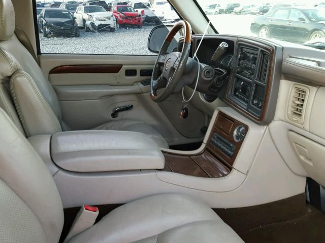 1GYEK63N04R215349 - 2004 CADILLAC ESCALADE L WHITE photo 5