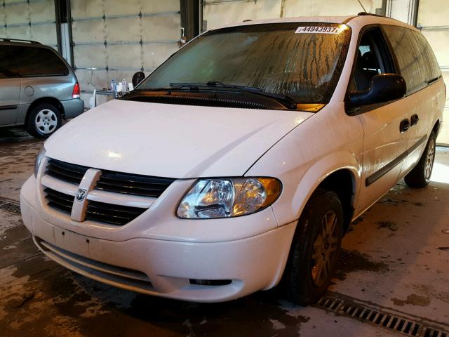 1D4GP24R15B211396 - 2005 DODGE GRAND CARA WHITE photo 2