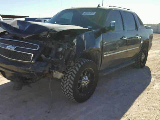 3GNVKGE08AG257915 - 2010 CHEVROLET AVALANCHE BLACK photo 2