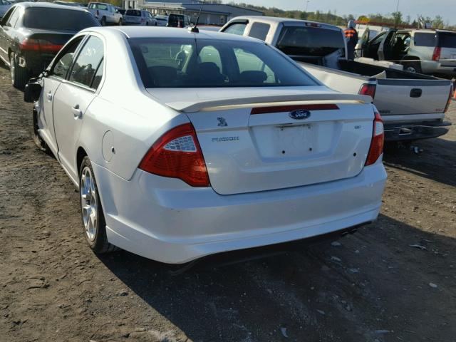 3FAHP0HA5AR115941 - 2010 FORD FUSION SE WHITE photo 3