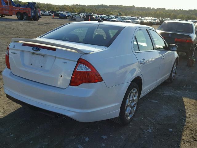 3FAHP0HA5AR115941 - 2010 FORD FUSION SE WHITE photo 4