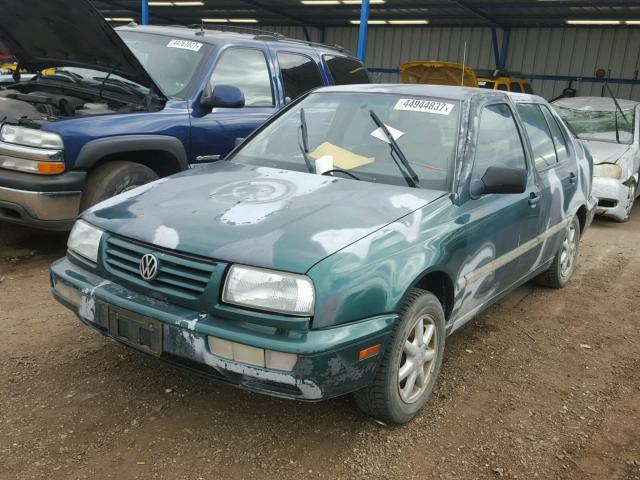 3VWSA81H8TM100726 - 1996 VOLKSWAGEN JETTA GLS GREEN photo 2