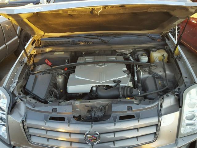 1GYEE637740166938 - 2004 CADILLAC SRX GRAY photo 7