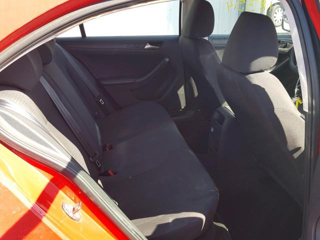 3VW2K7AJ9FM240363 - 2015 VOLKSWAGEN JETTA BASE RED photo 6