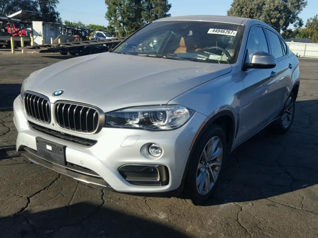5UXKU2C35H0U29725 - 2017 BMW X6 SILVER photo 2