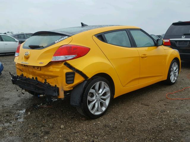 KMHTC6AD8DU154636 - 2013 HYUNDAI VELOSTER B YELLOW photo 4