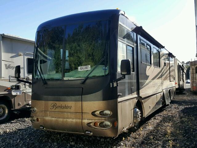 4UZAB2DT48CAB4678 - 2008 FREIGHTLINER CHASSIS BROWN photo 2