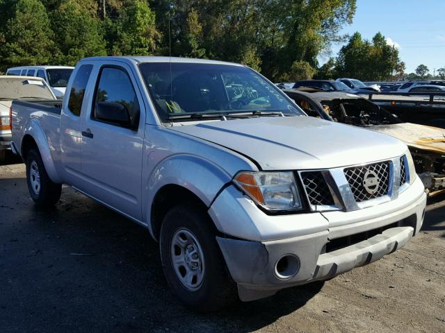 1N6BD06T56C470172 - 2006 NISSAN FRONTIER K SILVER photo 1