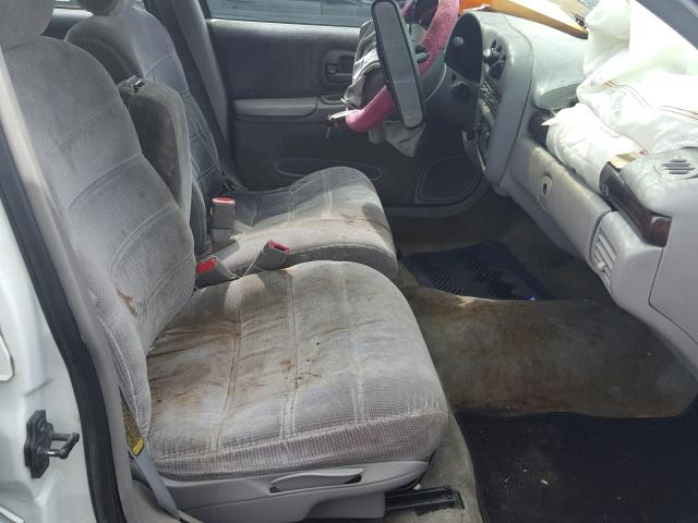 2G1WL52M0V1161855 - 1997 CHEVROLET LUMINA BAS თეთრი ფოტო 5