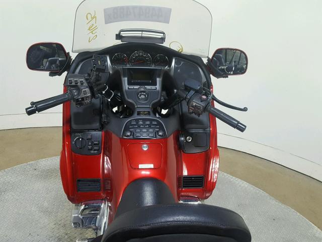 1HFSC47F28A713835 - 2008 HONDA GL1800 RED photo 16