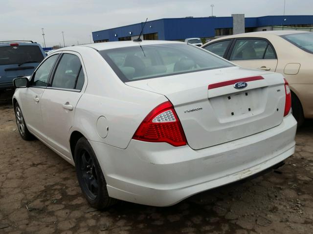 3FAHP0HA9AR248833 - 2010 FORD FUSION SE WHITE photo 3