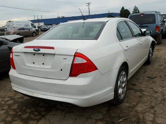 3FAHP0HA9AR248833 - 2010 FORD FUSION SE WHITE photo 4