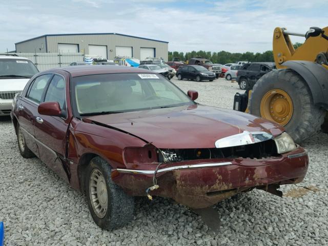 1LNFM81W0WY688460 - 1998 LINCOLN TOWN CAR E BURGUNDY photo 1