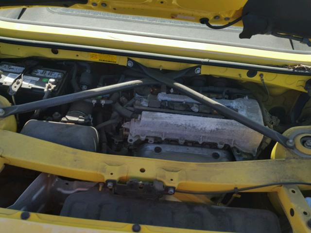 JTDFR320420052636 - 2002 TOYOTA MR2 SPYDER YELLOW photo 7