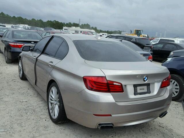 WBAFR9C57BC758086 - 2011 BMW 550 I SILVER photo 3